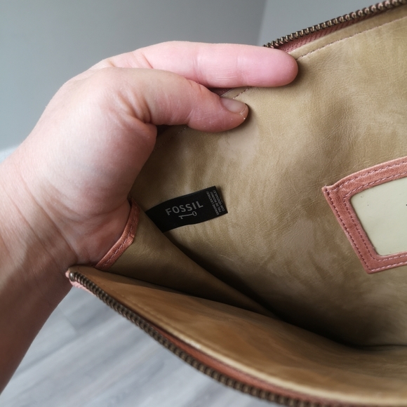 FOSSIL Penelope Collection Salmon Bird Leather Large Clutch Purse Pouch Wallet - Picture 11 of 16